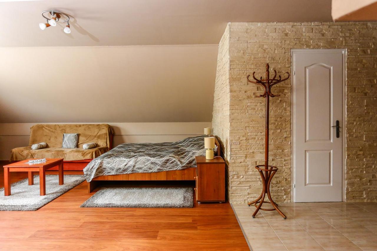 Gardi Apartman Szekszárd 外观 照片