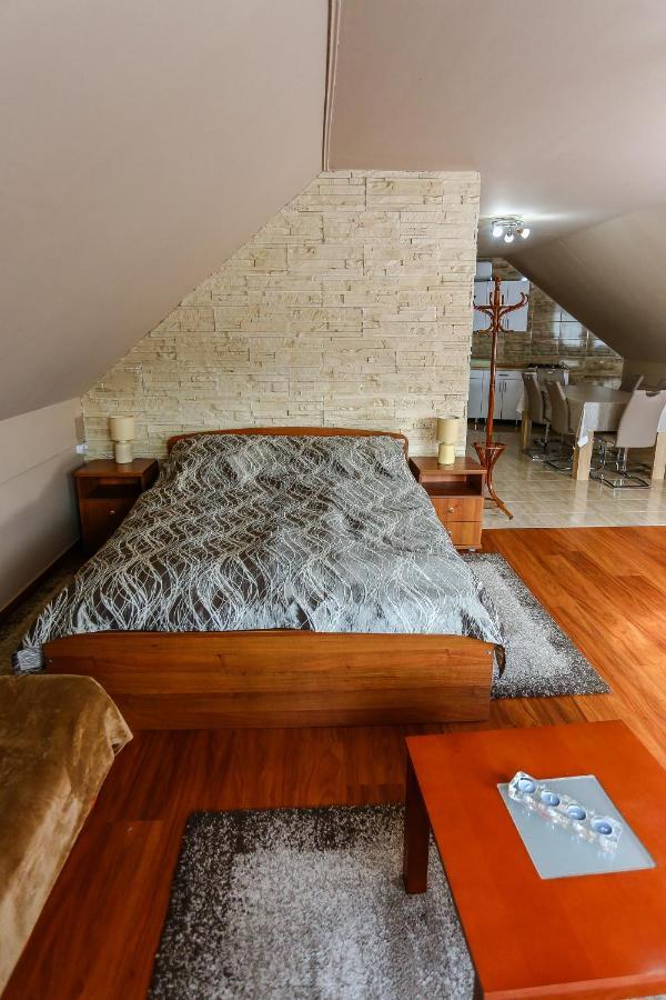 Gardi Apartman Szekszárd 外观 照片