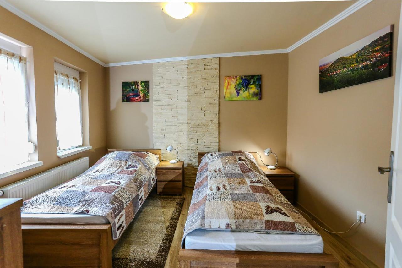 Gardi Apartman Szekszárd 外观 照片