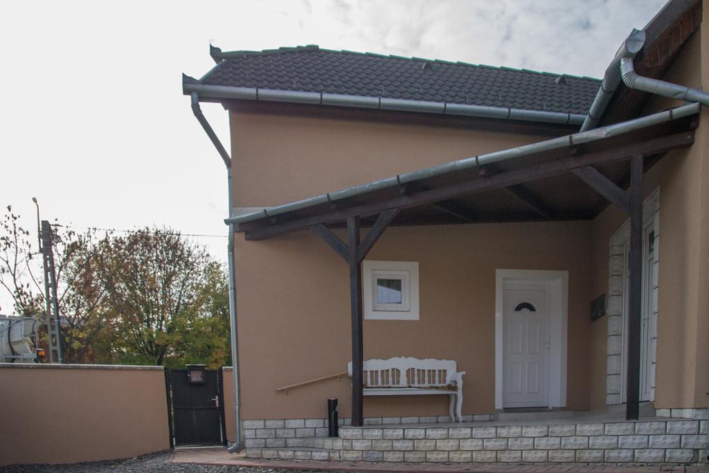 Gardi Apartman Szekszárd 外观 照片