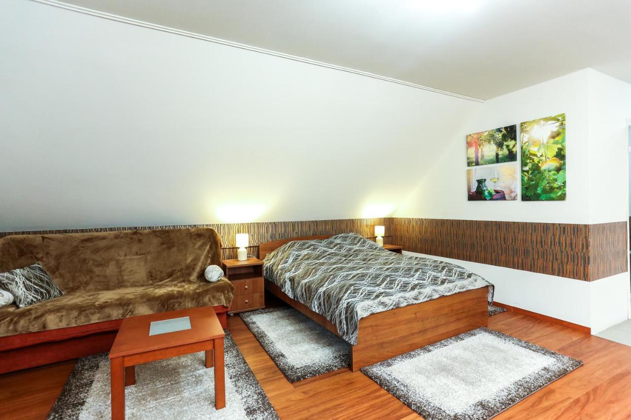 Gardi Apartman Szekszárd 外观 照片